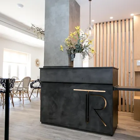 بوتيك تياترو رومانو فندق 2*